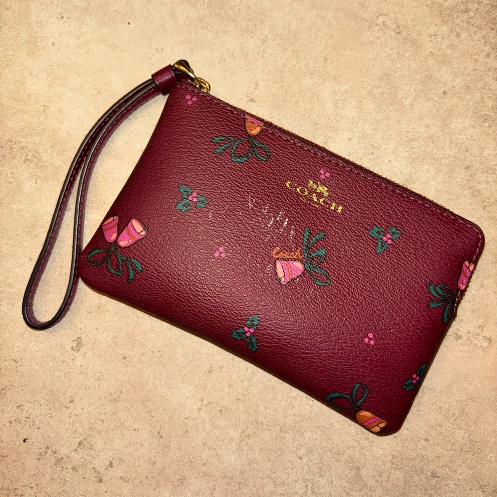 Burgundy couch pouch